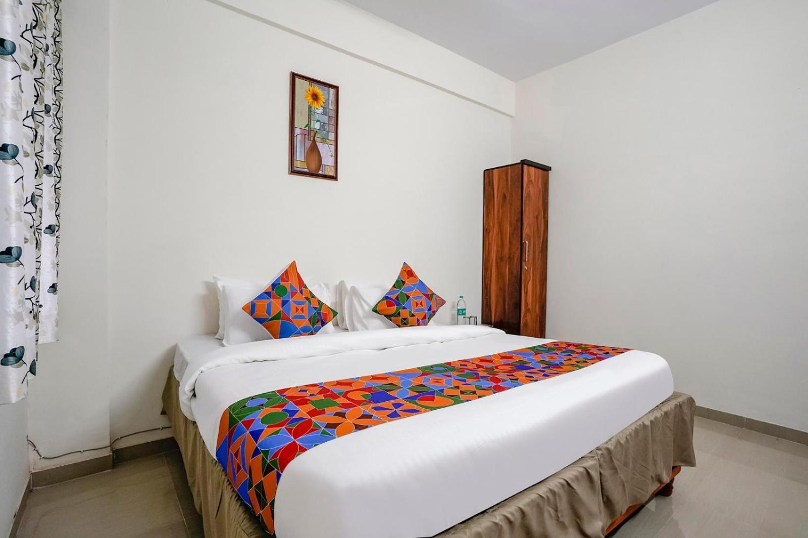 Hotel Comfort Caves Nashik Bagian luar foto