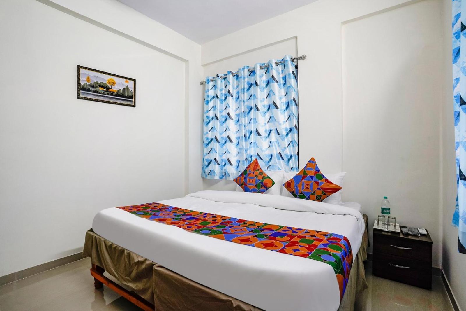 Hotel Comfort Caves Nashik Bagian luar foto